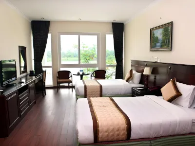 Song Hong Hotel Hotels in Tích Sơn