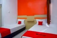 RedDoorz Syariah Near Alun Alun Kota Rembang Hotels in Rembang