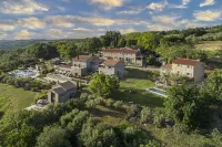 San Canzian Hotel & Residences - Small Luxury Hotels of the World فنادق في Krasica