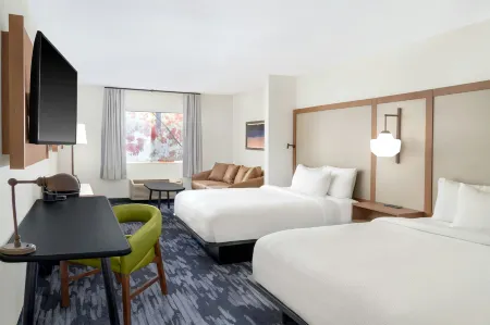Fairfield Inn & Suites Saginaw Отели рядом с достопримечательностью «Парк Зауэл»