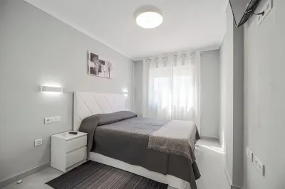 Casa Olivia mit Beheizbaren Privatpool - 5 Min. vom Strand Entfernt Hotel in zona Playa Cabo Cervera