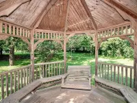 Charming 4-bedroom house with AC and WiFi in delightful Troutman Hotels in Fallstown