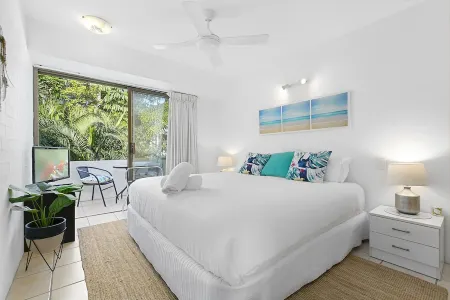 Dog Friendly! Stroll to Noosa Main Beach and Hastings St
