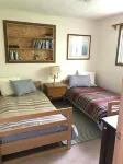 Cool vibes w/ 150' private beach, big views, trees, like northern Cali retreat
