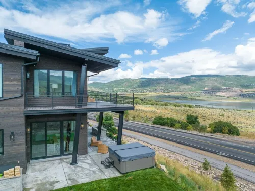 *NEW* Luxury 5 Bd Jordanelle & Deer Valley Views.