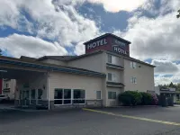 Studio 6 Suites Portland or Downtown Ohsu Hotels near Pendleton City Park