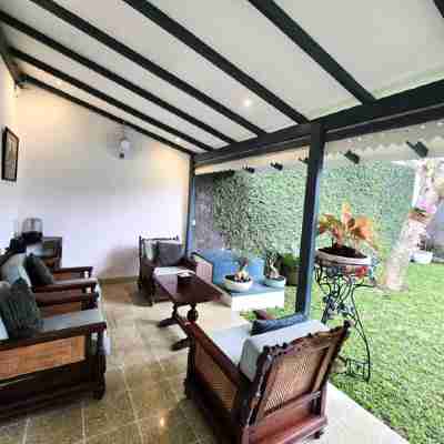 Omah Ceria Guest House Hotel Exterior