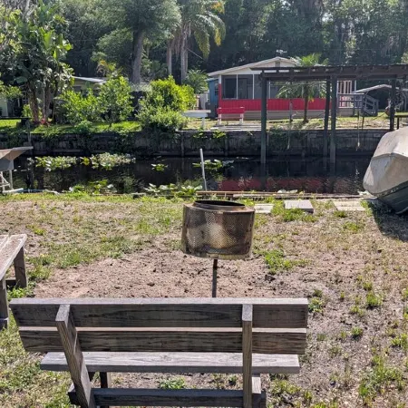 2 Bedroom FREE Boat ON CANAL fish out back and fire pit more FUR BABIES welcome