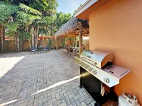 Hidden Gem Vacation Villa w Private Pool & TikiHut