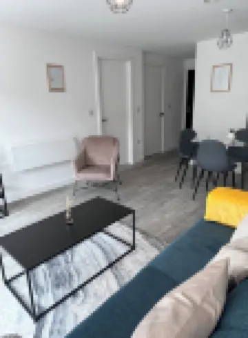 可睡4人的中央套房 - 城市景觀和停車位