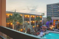 Mcm Eleganté Hotel & Conference Center - Pool