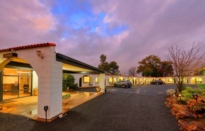 Azalea Motel