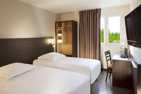 Escale Oceania Nantes Aéroport Отели в г. Ле Сореньер