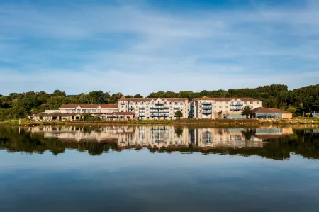 Ferrycarrig Hotel Отели в г. Эннискорти