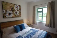 Tring Grange Cottage - Sleeps 2 - Onsite Parking Hotels in Dacorum