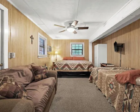 The Cascades Inn Hotels in Rabun County