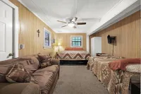 The Cascades Inn-Waterfall Retreat Hotels in Rabun County