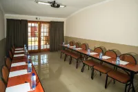 Cest Si Bon Hotel Hotels in Очиваронго