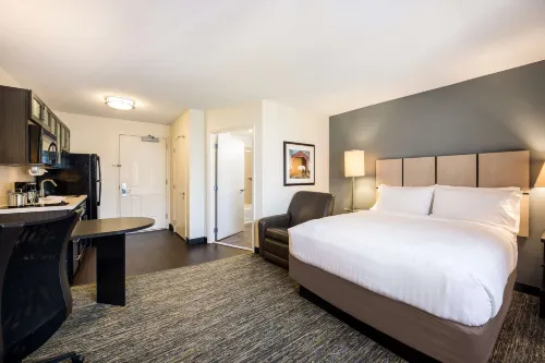 Sonesta Simply Suites Chicago Libertyville Hotels in Mundelein