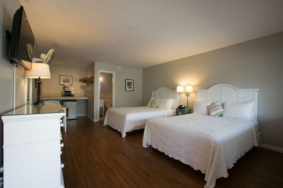 Photo 4 of 6