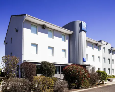 北里永克萊蒙費朗宜必思酒店 里永酒店