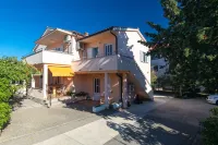 1-Bedroom Apartment in Krk - Steps from the Beach! - balcony