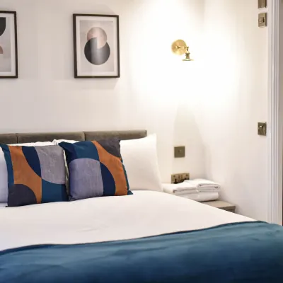 Terrace House Hotels near Leamington Spa Tourist Information Centre