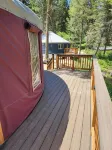 Cozy and POSH-est Yurt in gorgeous Boise National Forest