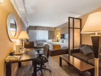 Comfort Suites Downtown Hotels near Windsor Train Station