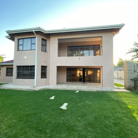 Goshen Creek Guesthouse Отели в г. Хараре