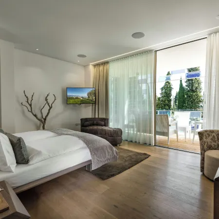 Eden Reserve Hotel
