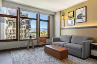 Eagle River by AvantStay Located in the Westin