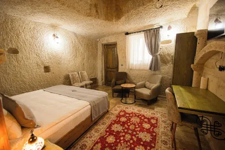 Majestic Cave House Отели рядом с достопримечательностью «Airport Transfer Company»