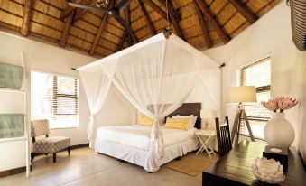 Bushbaby River Lodge