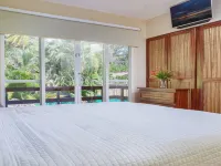 Spacious Home with Private Pool & Covered Patio Near the Beach Hotels in Potrero