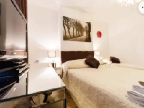Super Large Apartment in London for Larger Groups Hotels near Tooting