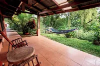 Finca Luna Nueva Lodge Hoteles cerca de Reserva biológica Bosque Nuboso Monteverde