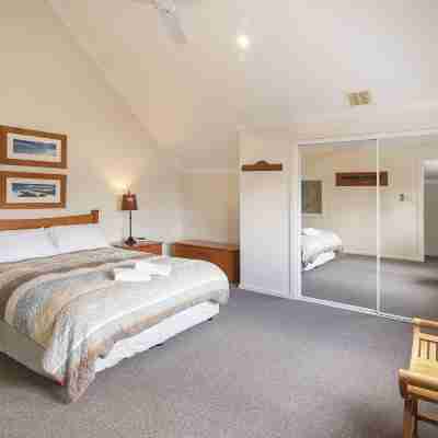 Bayshore Beachside Resort Rooms