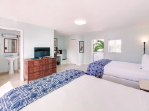 ครีกไซด์ อินน์ โรงแรมในTavernier