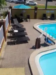 Quality Inn Airport - Cruise Port - Pools