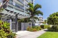 Verve on Cotton Tree