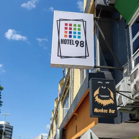 Hotel 98 Отели рядом с достопримечательностью «Исламский музей»