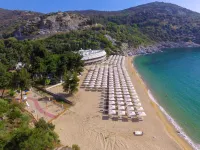 Tosca Beach Hotel فنادق في كافالا