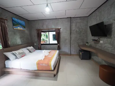Baan Keree Thara Khiri Wong Hotels in Lan Saka District