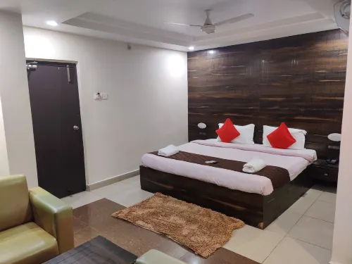 Venkateshwara Mitra Residency Hotels in Warangal