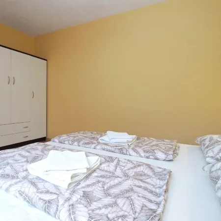 Apartment 1840