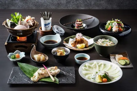 Suisui Garden Ryokan (in the Art Hotel Kokura New Tagawa) Отели рядом с достопримечательностью «Kyu Moji Zeikan»