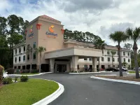 Comfort Suites Kings Bay Naval Base Area Hotels near Kingsland Visitors Services & Welcome Center
