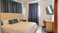 Torre de Lujo Con Piscina y Seguridad Hôtels à : Santiago