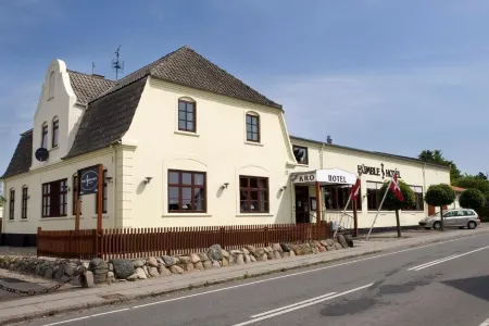 Humble Kro og Hotel Отели в г. Humble